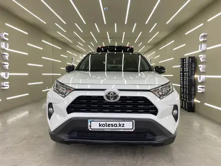 Toyota RAV4 2021 года за 22 200 000 тг. в Астана