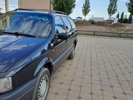 Volkswagen Passat 1993 года за 2 400 000 тг. в Уральск – фото 3
