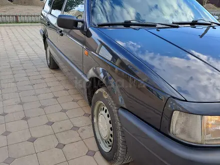 Volkswagen Passat 1993 года за 2 400 000 тг. в Уральск – фото 5