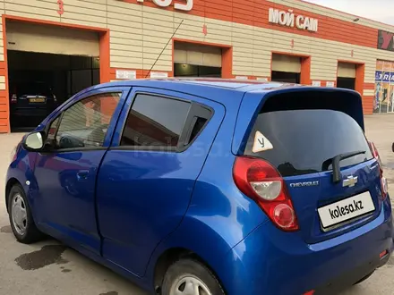 Chevrolet Spark 2013 года за 4 500 000 тг. в Актобе – фото 4