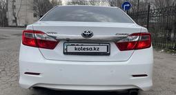 Toyota Camry 2014 годаүшін8 900 000 тг. в Актобе – фото 4