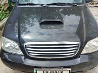 Kia Carnival 2002 годаүшін2 500 000 тг. в Алматы