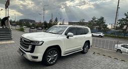 Toyota Land Cruiser 2023 года за 59 000 000 тг. в Алматы – фото 4