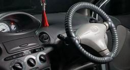 Toyota Yaris 2000 годаүшін2 100 000 тг. в Семей – фото 5