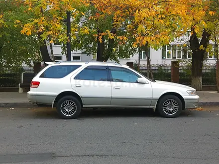 Toyota Mark II Qualis 1999 года за 4 500 000 тг. в Алматы – фото 18