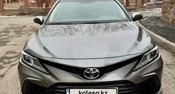 Toyota Camry 2022 года за 13 700 000 тг. в Алматы