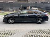 Toyota Camry 2022 года за 14 000 000 тг. в Алматы – фото 4