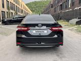 Toyota Camry 2022 года за 14 000 000 тг. в Алматы – фото 5