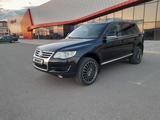 Volkswagen Touareg 2007 годаfor6 000 000 тг. в Караганда – фото 4