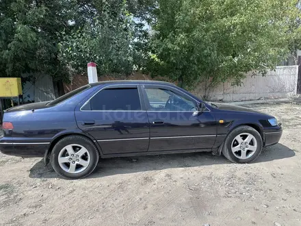 Toyota Camry 1999 года за 4 500 000 тг. в Шымкент – фото 9