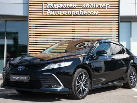 Toyota Camry 2023 года за 18 990 000 тг. в Алматы