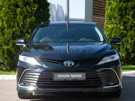 Toyota Camry 2023 года за 18 990 000 тг. в Алматы – фото 6