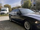 BMW 528 1997 года за 2 800 000 тг. в Атырау – фото 3