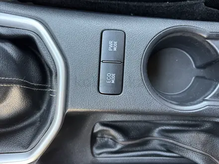 Toyota Hilux 2018 года за 13 800 000 тг. в Алматы – фото 18
