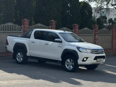 Toyota Hilux 2018 года за 13 800 000 тг. в Алматы – фото 2