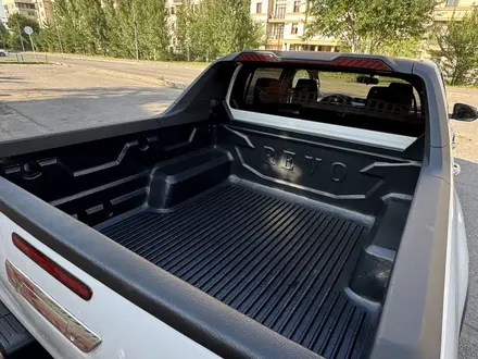 Toyota Hilux 2018 года за 13 800 000 тг. в Алматы – фото 8