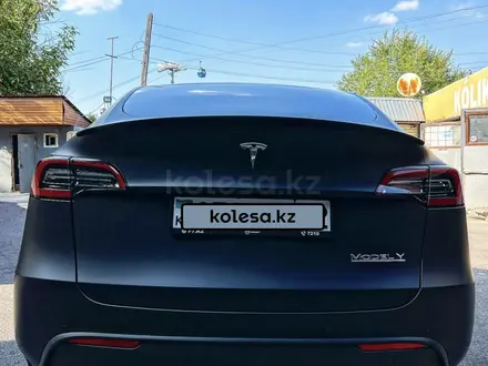 Tesla Model Y 2023 года за 22 000 000 тг. в Алматы – фото 2