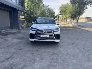 Lexus LX 600
