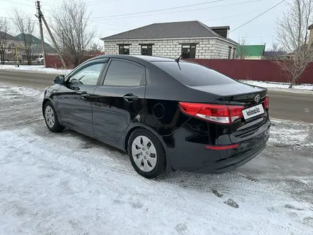 Kia Rio 2015 года за 6 300 000 тг. в Уральск – фото 2