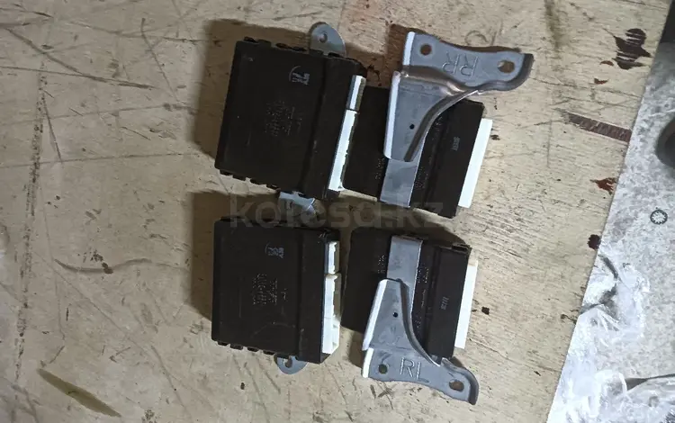 Блок управления дверьми на gs300 за 50 000 тг. в Алматы