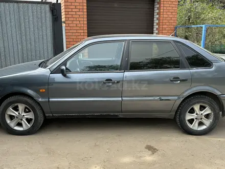 Volkswagen Passat 1995 года за 1 550 000 тг. в Актобе – фото 4