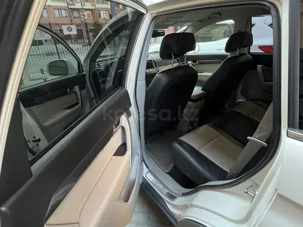 Chevrolet Captiva 2012 года за 8 000 000 тг. в Актау – фото 17