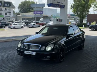 Mercedes-Benz E 320