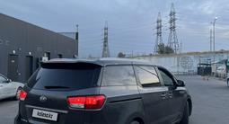 Kia Carnival 2017 года за 9 900 000 тг. в Алматы – фото 2