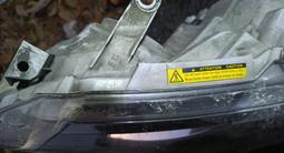 Левая Фара на Toyota Camry 50 XLE Американец (ОРИГИНАЛ-КСЕНОН) за 349 990 тг. в Алматы – фото 4