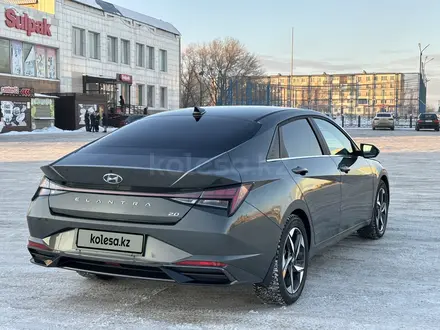 Hyundai Elantra 2022 года за 10 900 000 тг. в Астана – фото 4