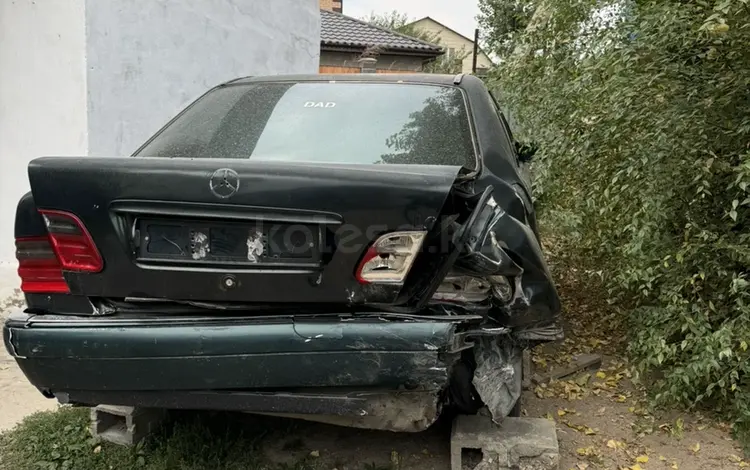 Mercedes-Benz E 280 1996 года за 1 000 000 тг. в Алматы