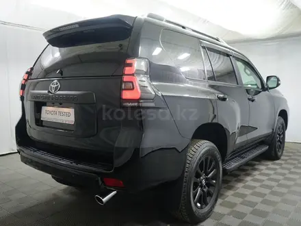 Toyota Land Cruiser Prado 2023 года за 29 300 000 тг. в Алматы – фото 18