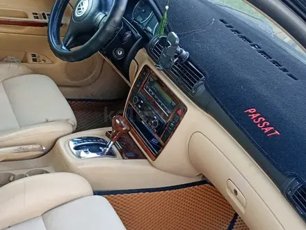 Volkswagen Passat 2001 года за 1 800 000 тг. в Уральск – фото 6