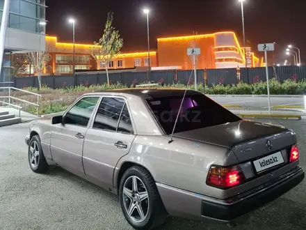 Mercedes-Benz E 200 1993 года за 2 000 000 тг. в Кызылорда