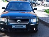 Volkswagen Passat 2002 годаfor2 650 000 тг. в Астана