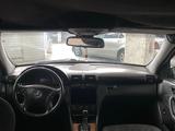 Mercedes-Benz C 200 2001 годаүшін2 900 000 тг. в Тараз – фото 2
