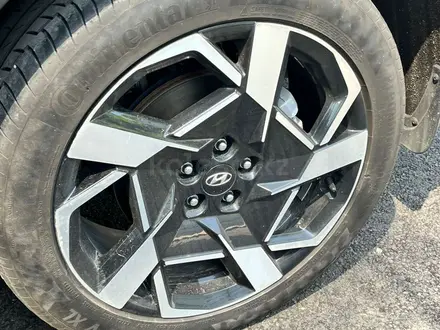 Hyundai Santa Fe 2023 года за 23 000 000 тг. в Алматы – фото 17