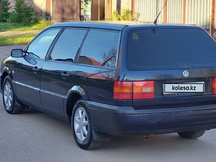 Volkswagen Passat 1994 года за 2 150 000 тг. в Астана – фото 19