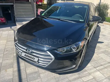 Hyundai Elantra 2018 года за 4 700 000 тг. в Атырау – фото 2