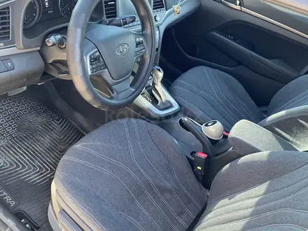 Hyundai Elantra 2018 года за 4 700 000 тг. в Атырау – фото 7