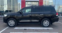 Toyota Land Cruiser 2019 годаүшін32 500 000 тг. в Астана – фото 3