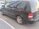 Kia Carnival 2005 годаүшін3 800 000 тг. в Астана – фото 4
