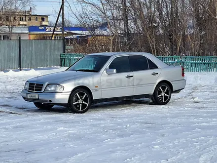 Mercedes-Benz C 180 1995 года за 2 550 000 тг. в Кокшетау – фото 2