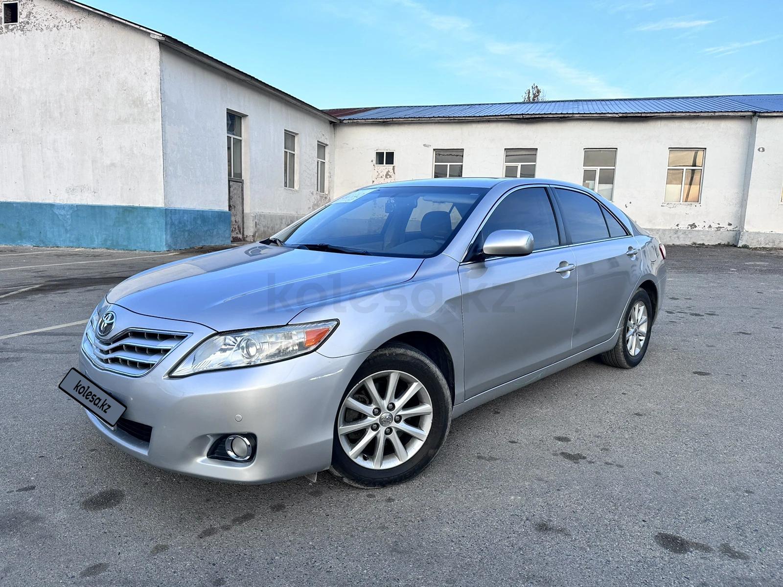 Toyota Camry 2010 г.