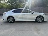 Toyota Camry 2018 года за 10 000 000 тг. в Алматы – фото 5