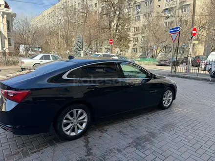 Chevrolet Malibu 2020 года за 7 800 000 тг. в Алматы – фото 2