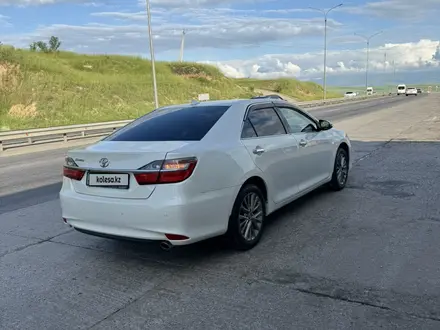 Toyota Camry 2017 года за 12 700 000 тг. в Шымкент – фото 3