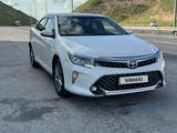 Toyota Camry 2017 года за 12 700 000 тг. в Шымкент