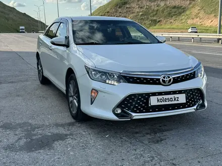 Toyota Camry 2017 года за 12 700 000 тг. в Шымкент