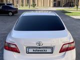 Toyota Camry 2010 года за 8 000 000 тг. в Шымкент – фото 2